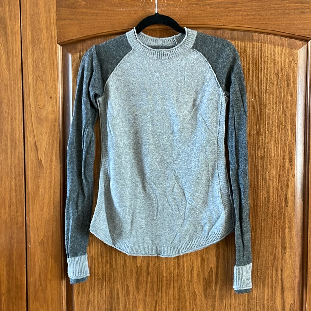 Noble Outfitters Quality Equestrian Apparel Wool Alpaca Blend Gray Sweater M